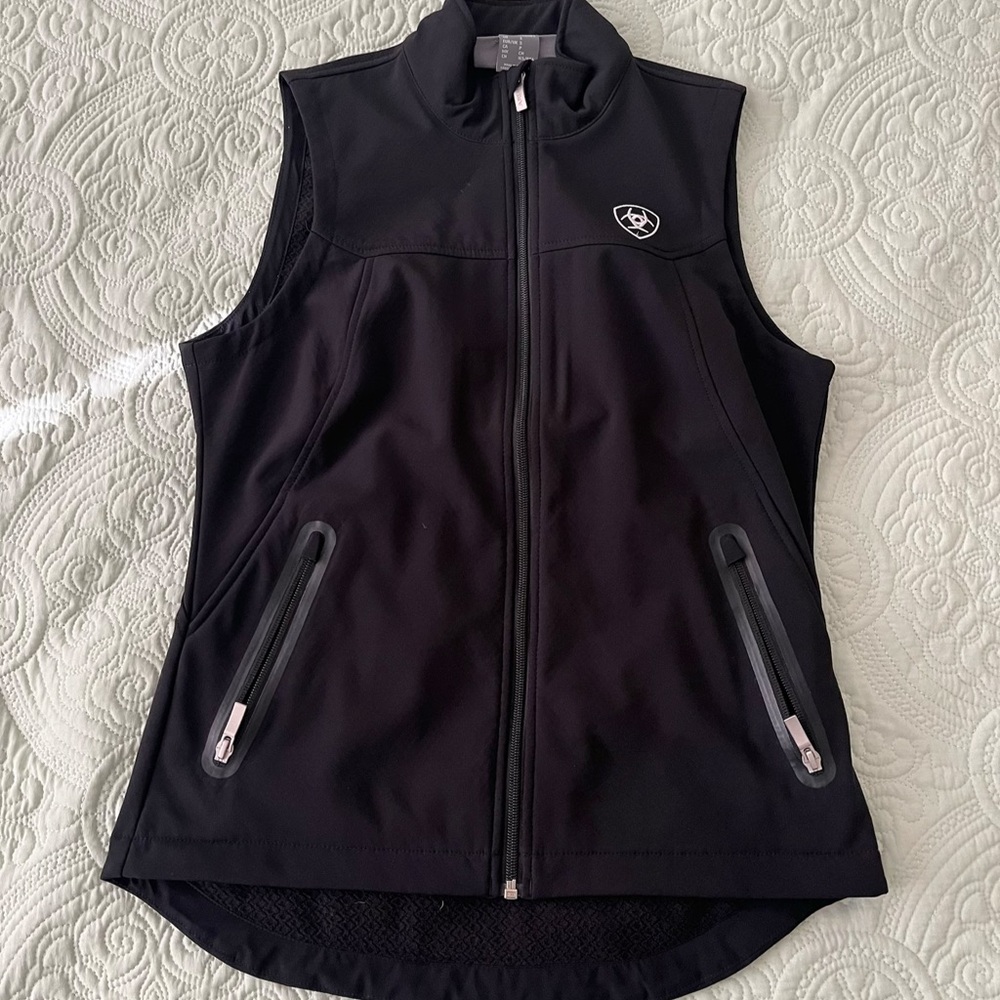 Ariat Black Sleeveless Vest
